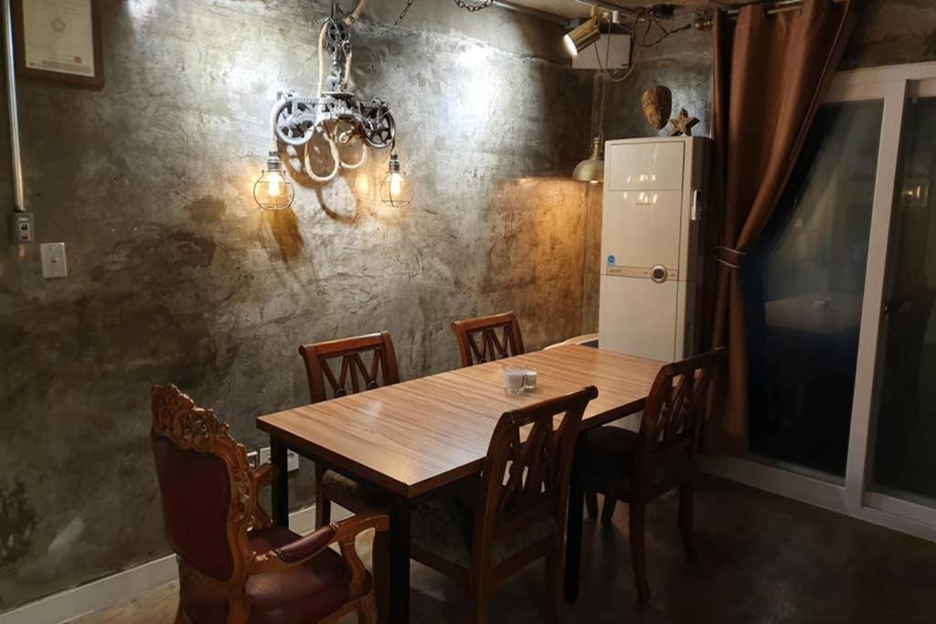 Hongdae Rooftop Garden Apartment